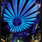 Sony-Center am Abend