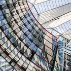 Sony-Center, Berlin, Spiegelung der Dachkonstruktion