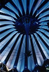 Sony Center Blau