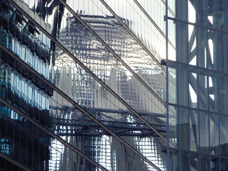 Sony-Center, gespiegelt, Berlin