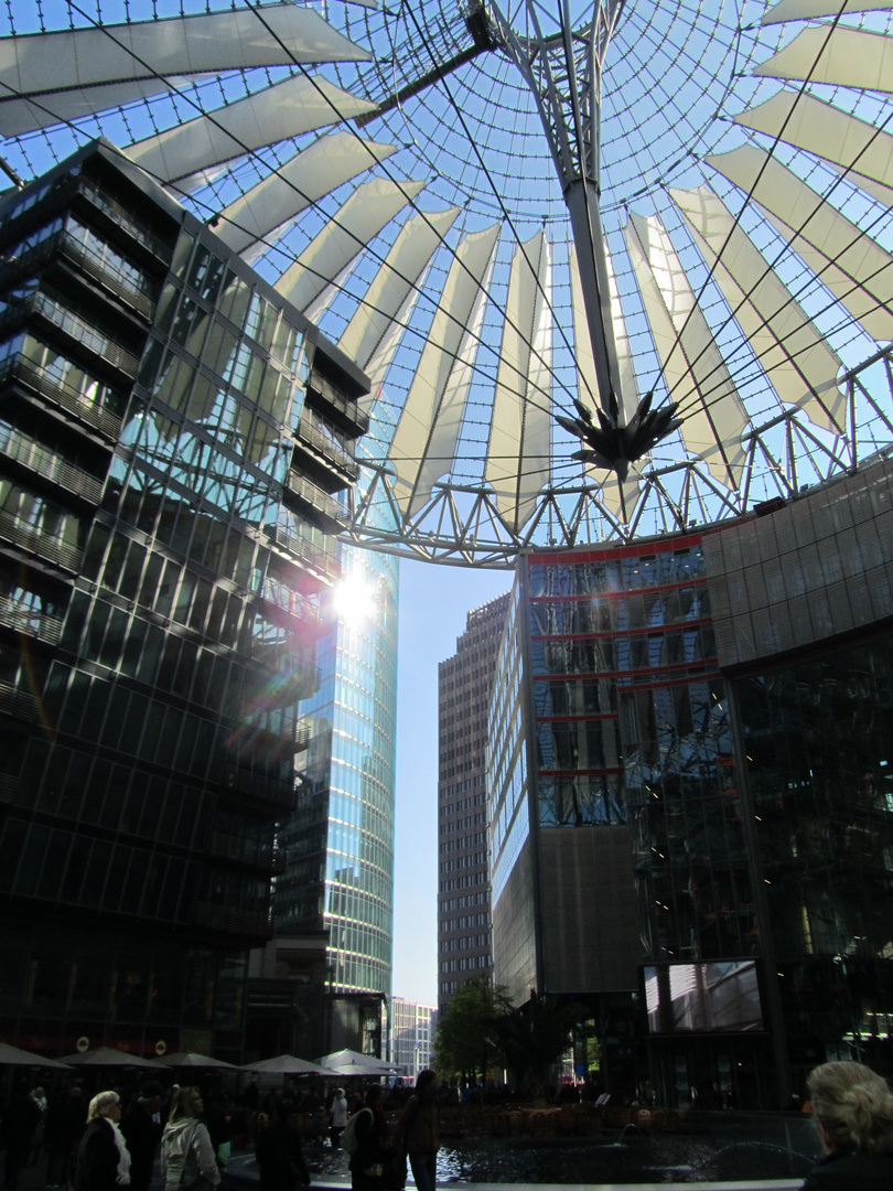 Sony Center im Herbst