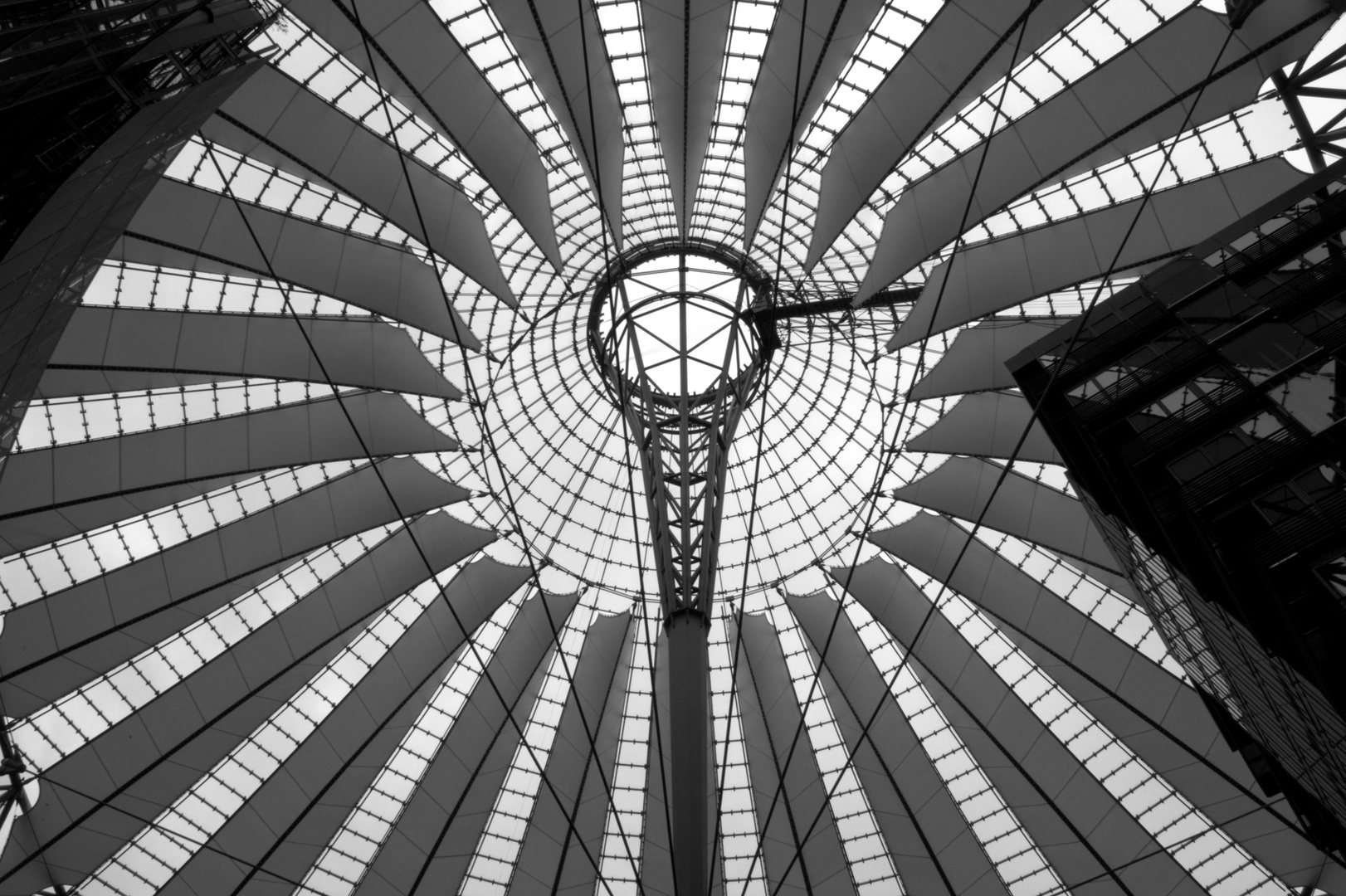 Sony Center Kuppel