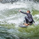 Sophie Puchta in der Eisbachwelle #4