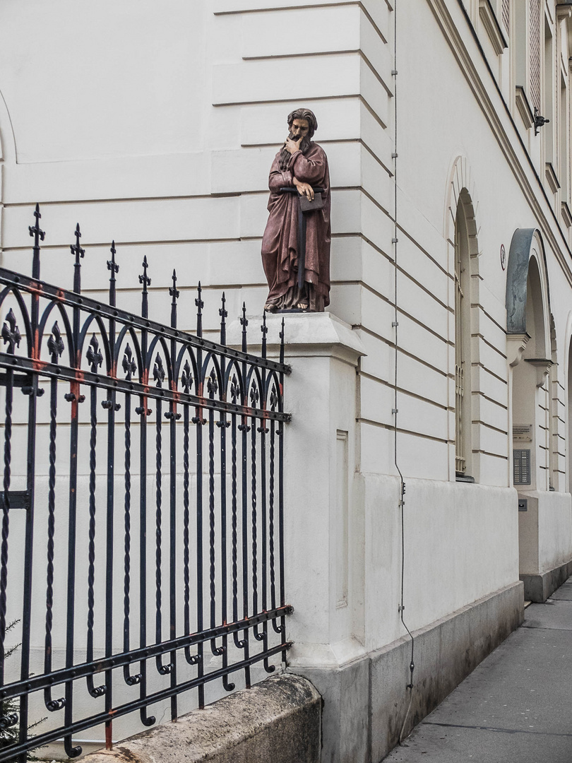 Sophienspital, Heiligenfigur, Kaiserstraße, Wien, 7. Bezirk, Neubau