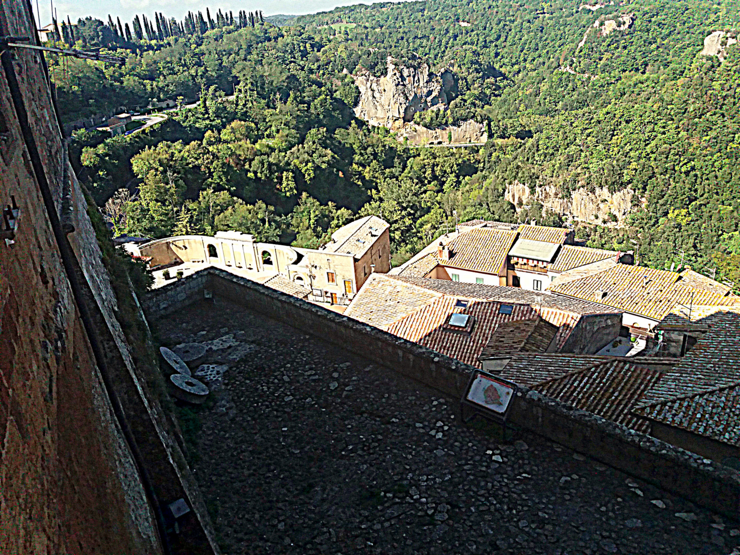 Sorano.....e si scende!...