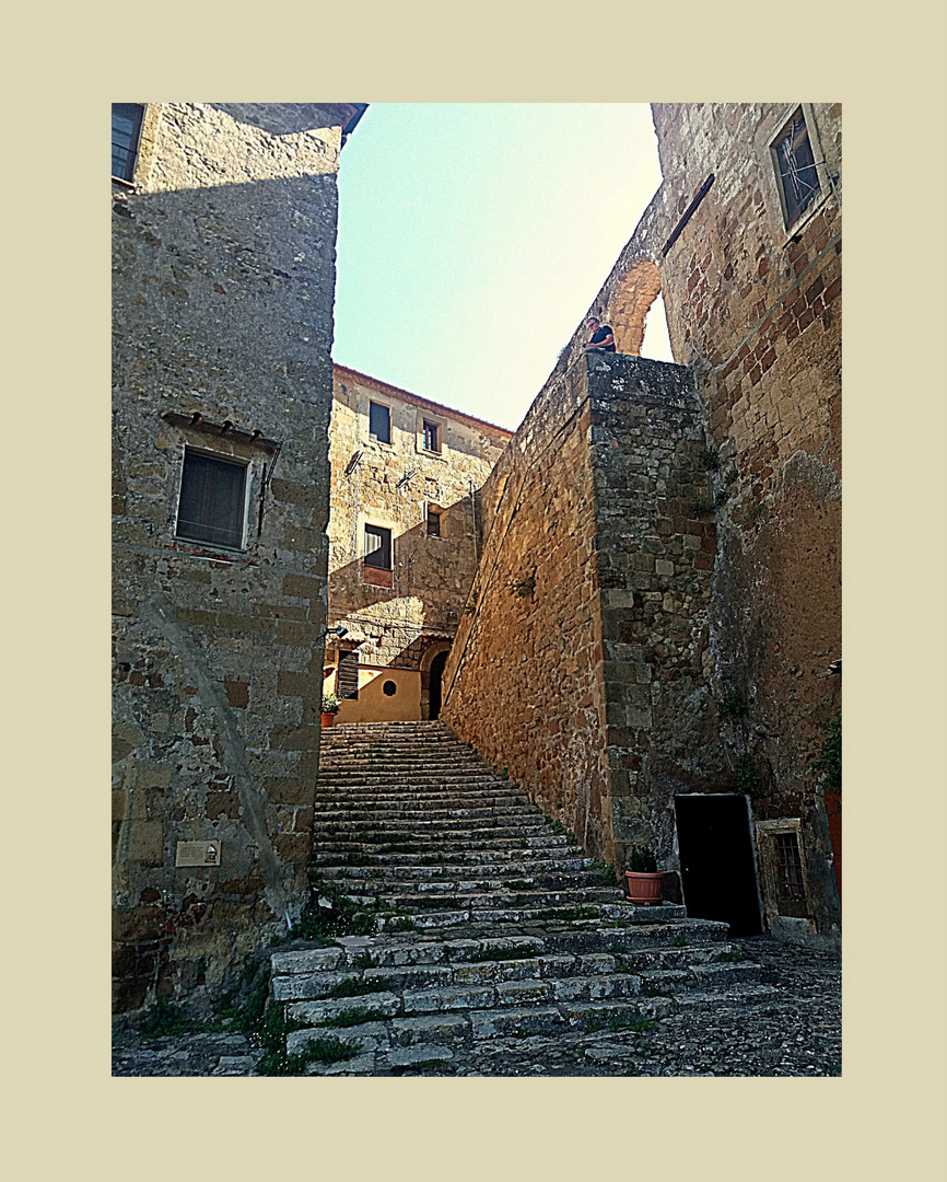 Sorano....e si scende..si scende!