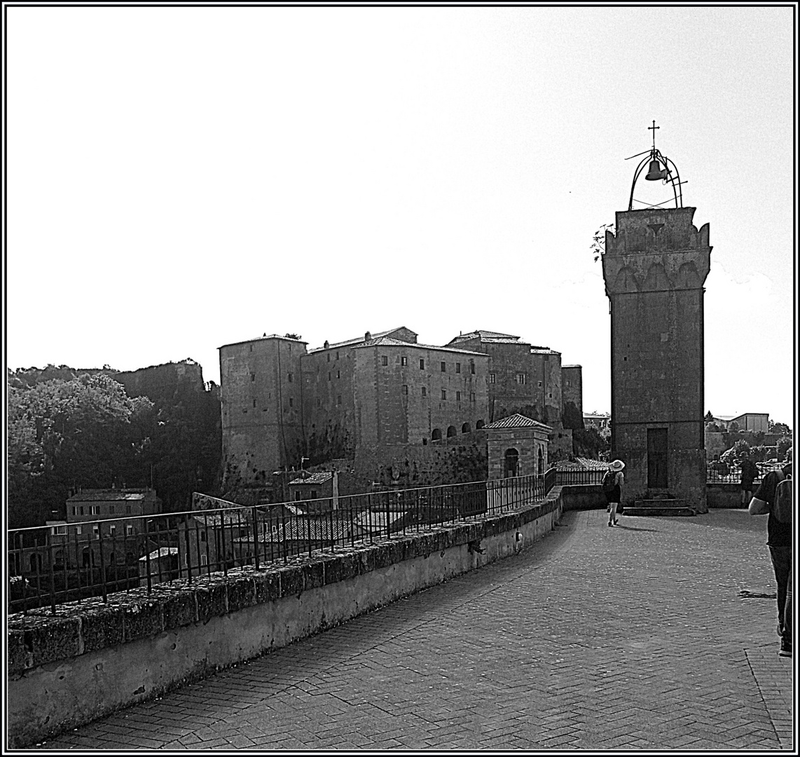 Sorano..sulla rocca leopoldina !...