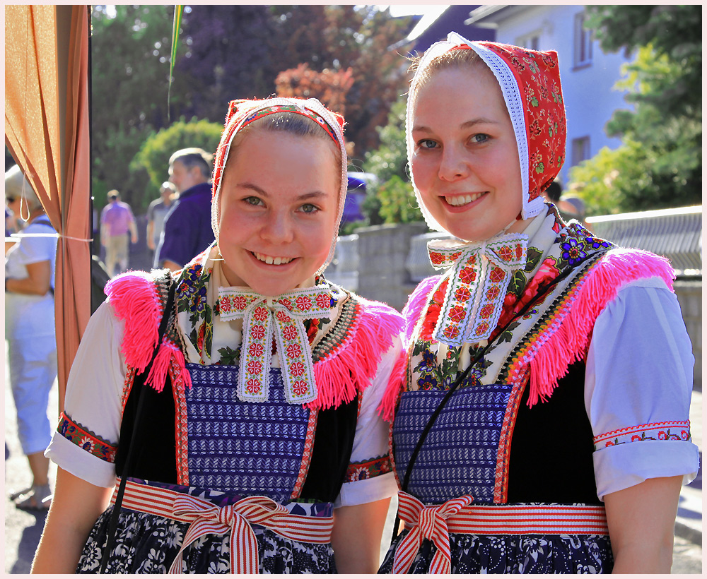 Sorbische Trachten Mädchen