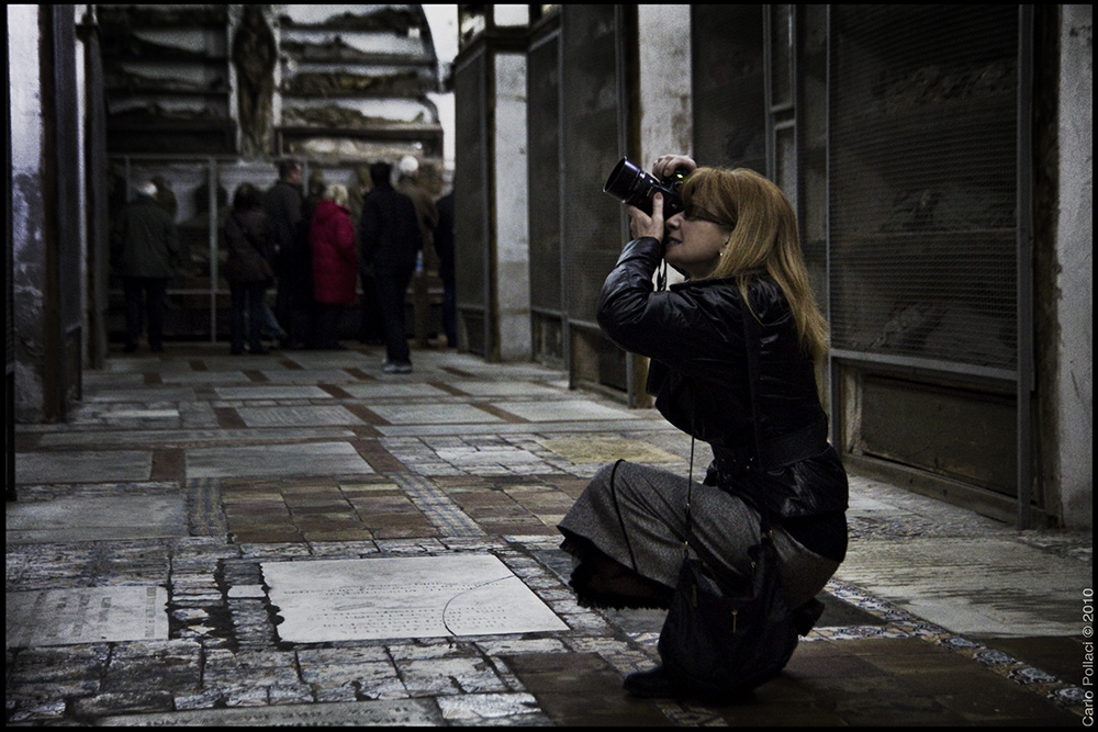 Sorpresa a fotografare nelle Catacombe dei Cappuccini