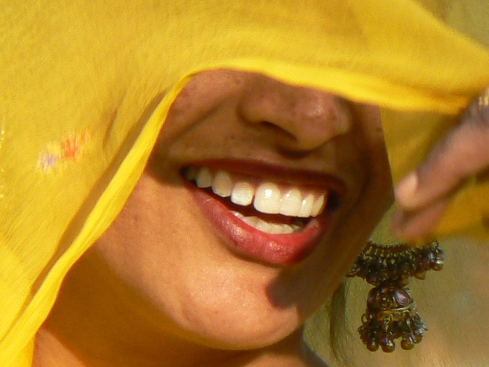 sorriso in giallo