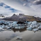 SORRY, jetzt ohne Sensorflecken: Gletscher neben Vulkangestein