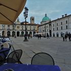 sorseggiando un caffè