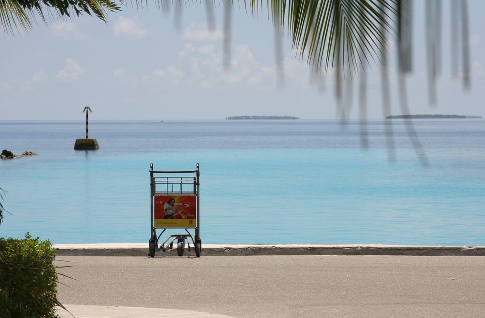 sortie de l'aeroport, Maldives sud