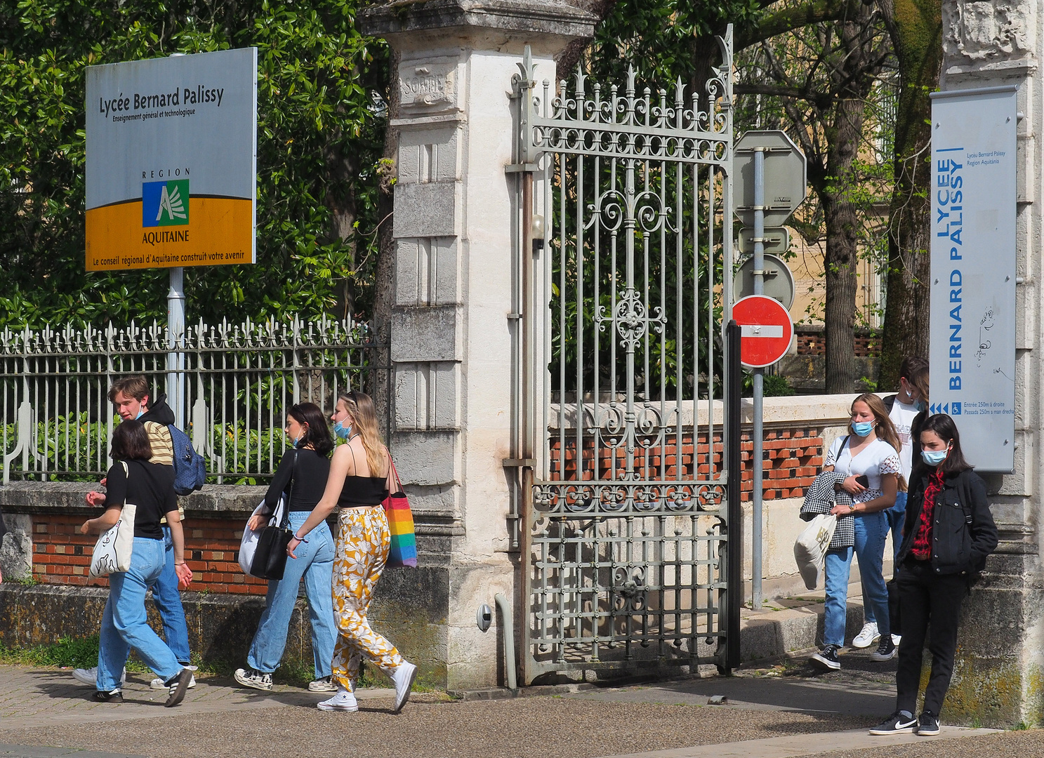 Sortie du Lycée Bernard Palissy (Agen) le 1er avril