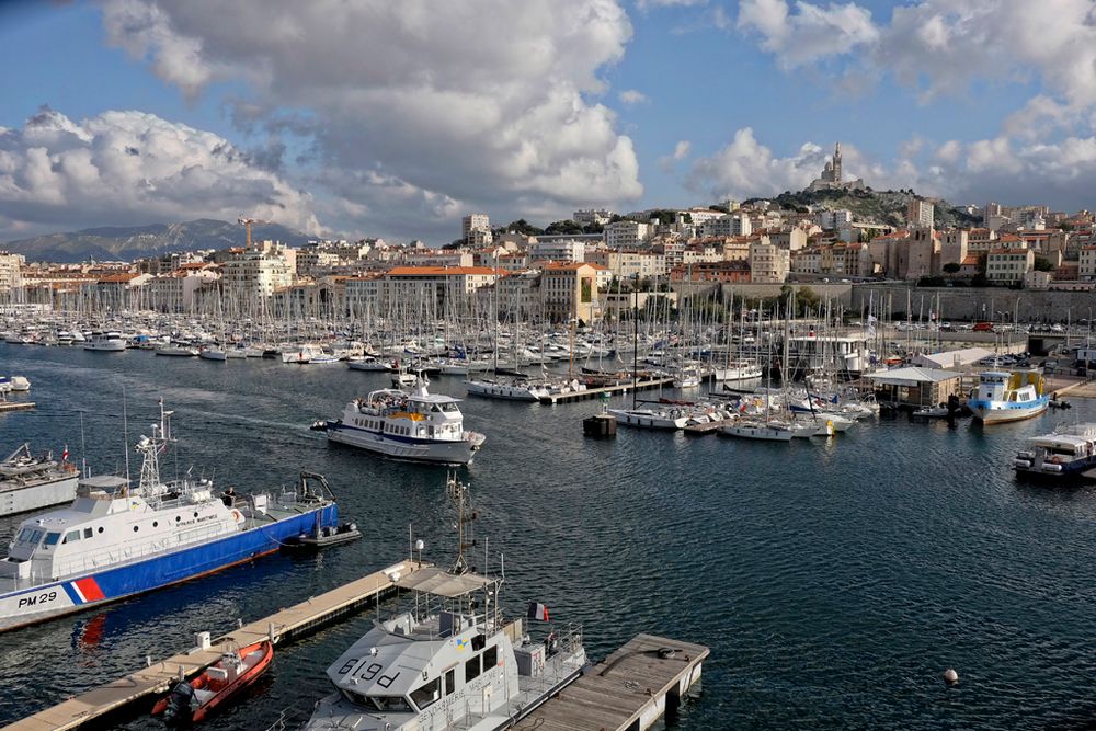 Sortie du Vieux Port