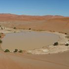 Sossusvlei, gefüllt mit Wasser