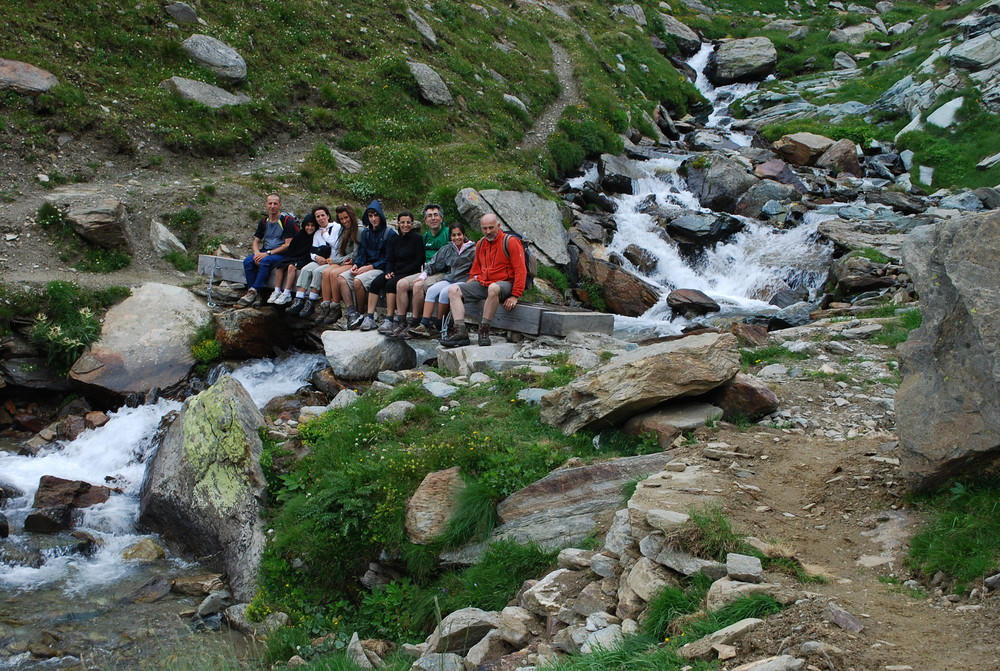 sosta al ponticello verso il rifugio Longoni