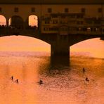 .......... sotto il Ponte Vecchio