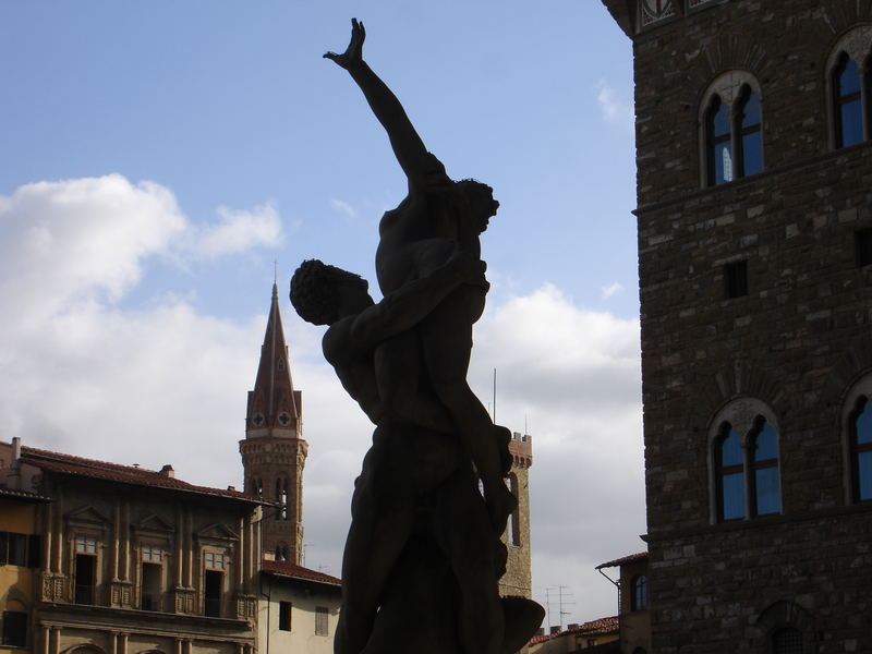 Sotto la Loggia dei Lanzi