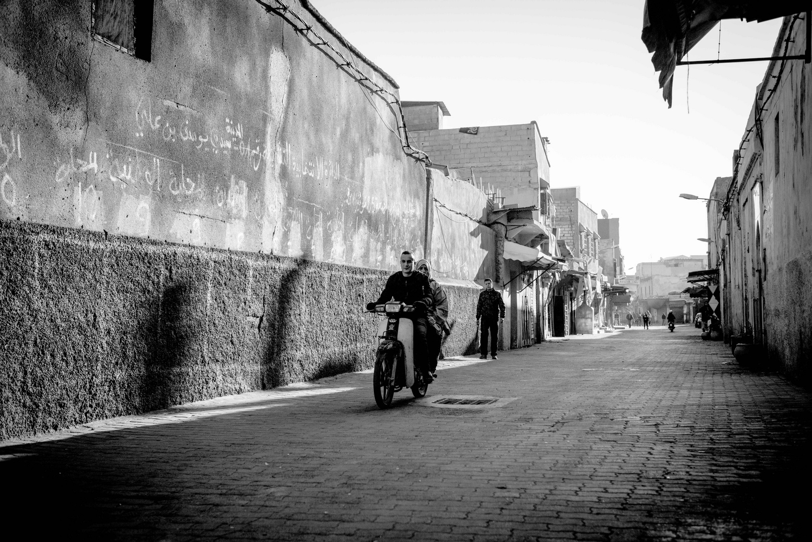 Souk am Morgen - Moped 1