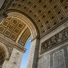 Sous l' Arc de Triomphe