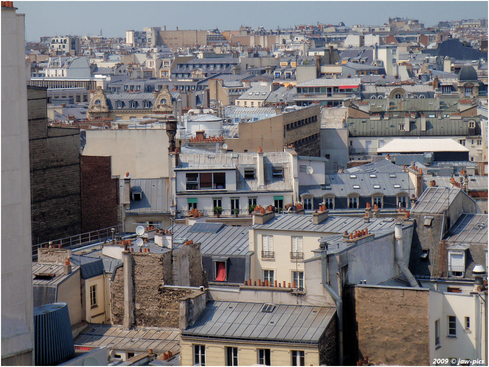 ...Sous le ciel de Paris...