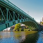 Sous le pont