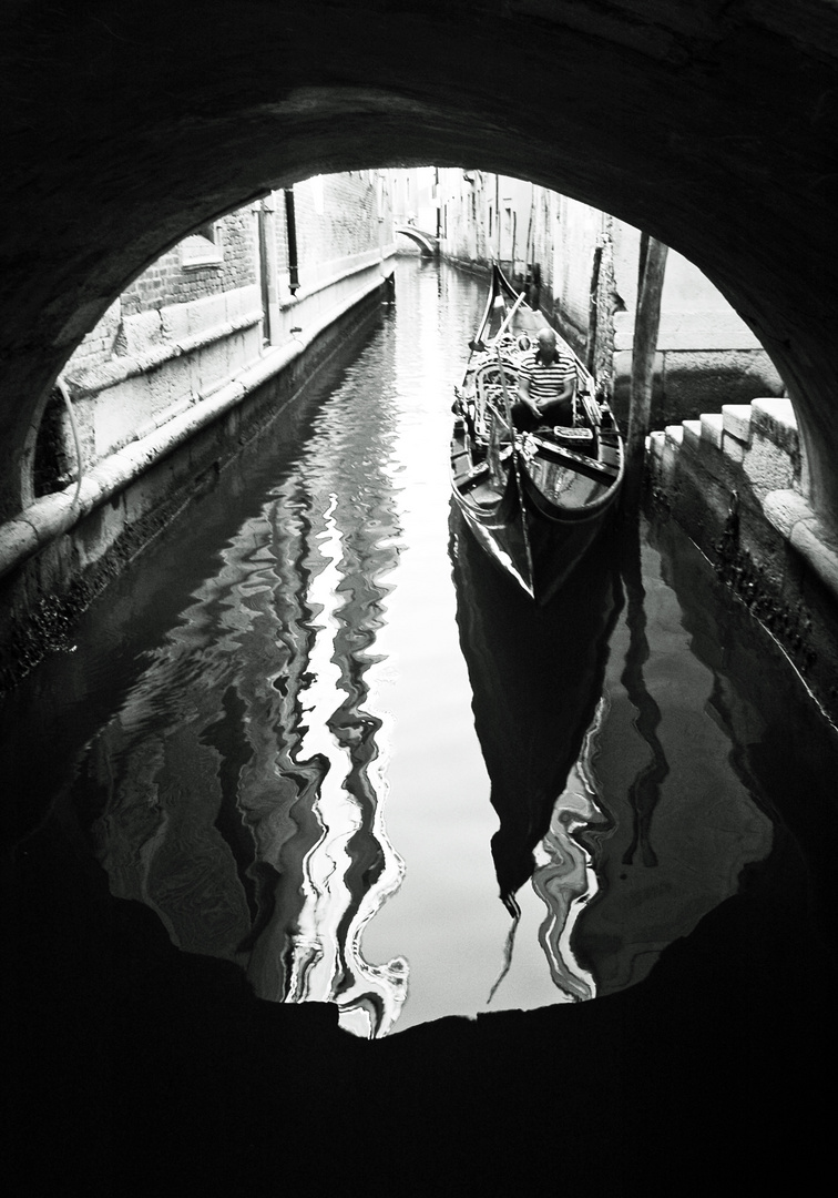 Sous le pont