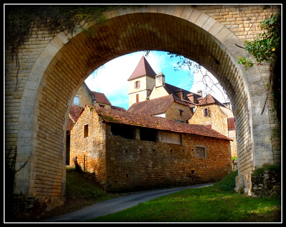 SOUS LE PONT .