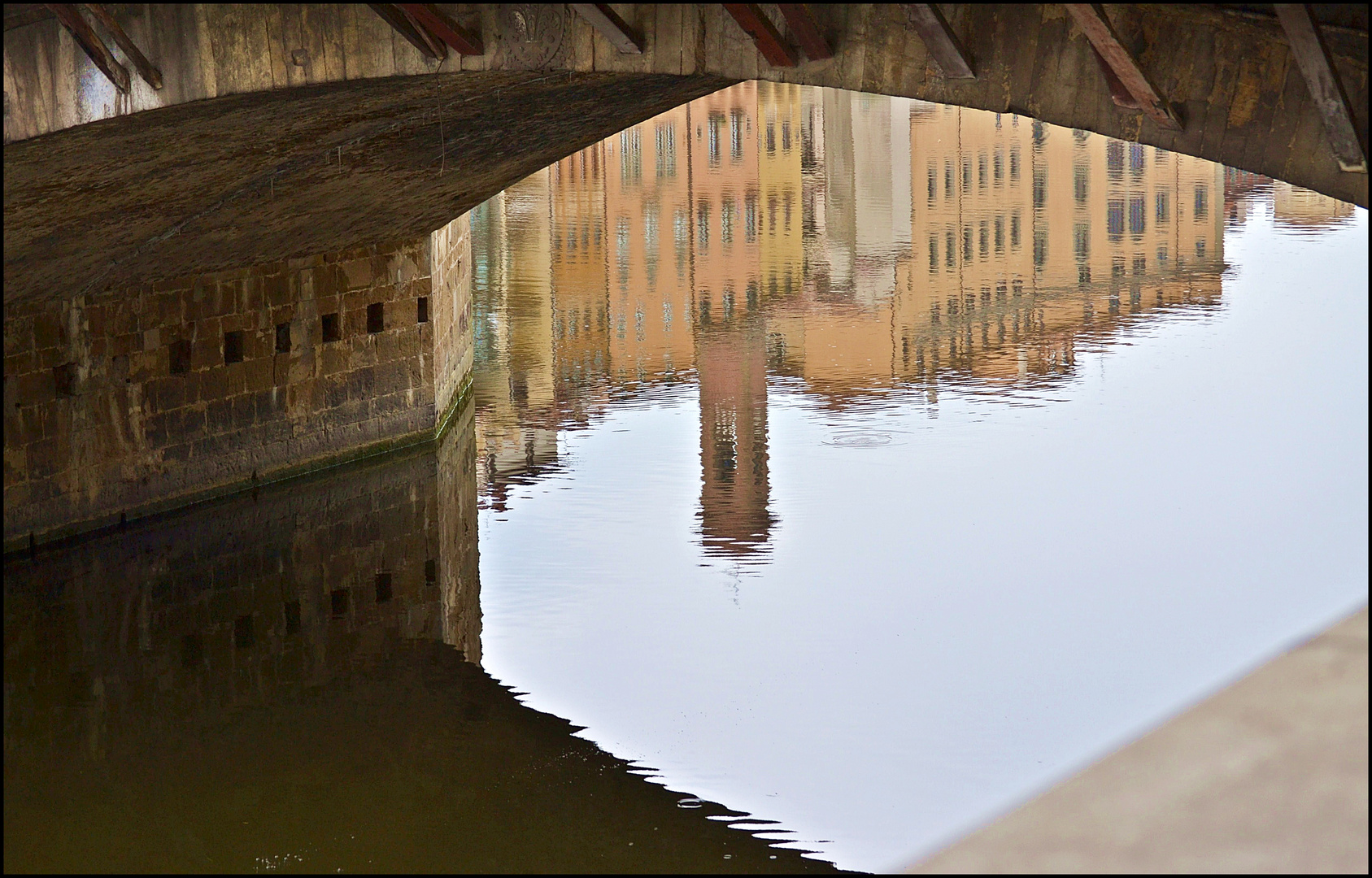 Sous le pont ...