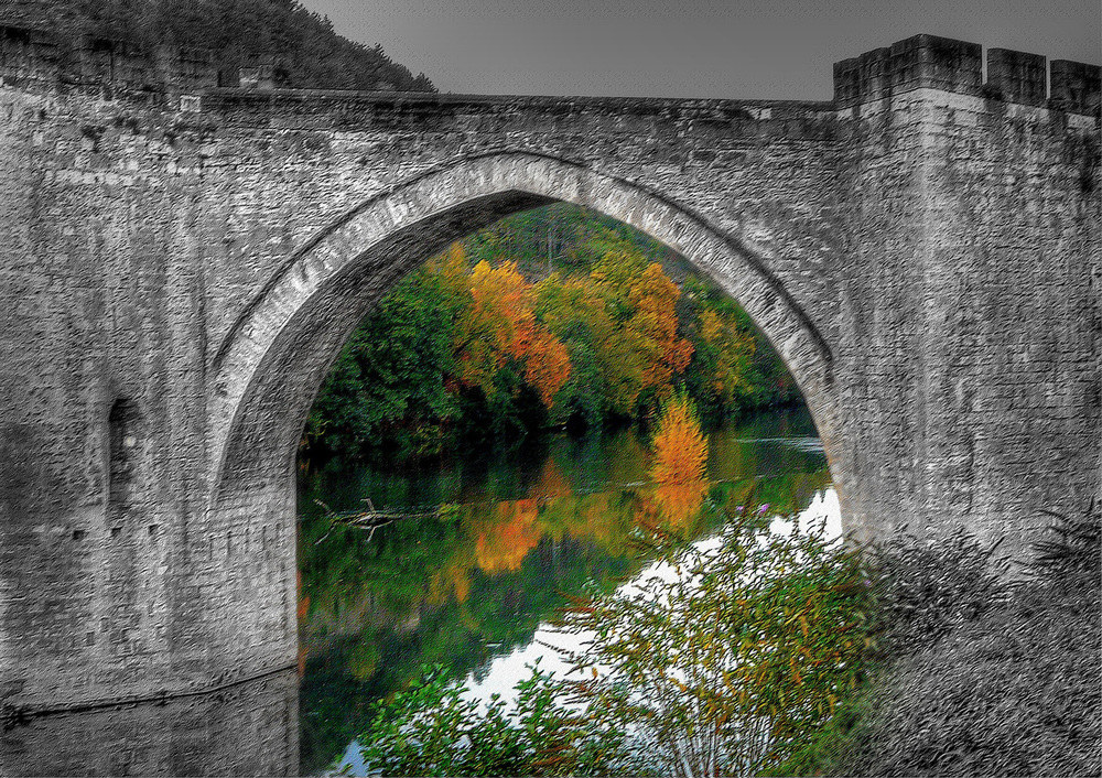 Sous le pont de Cahors.