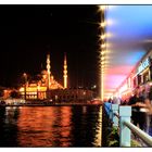 SOUS LE PONT DE GALATA - ISTAMBUL