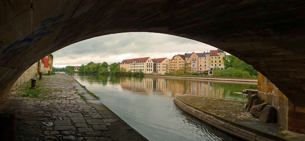 sous le pont de Ratisbone