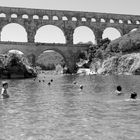Sous le Pont du Gard ....