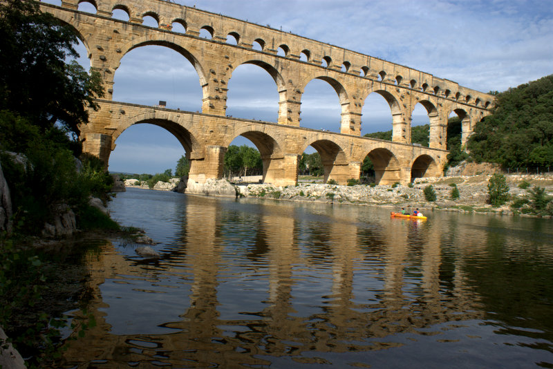 Sous le pont du Gard