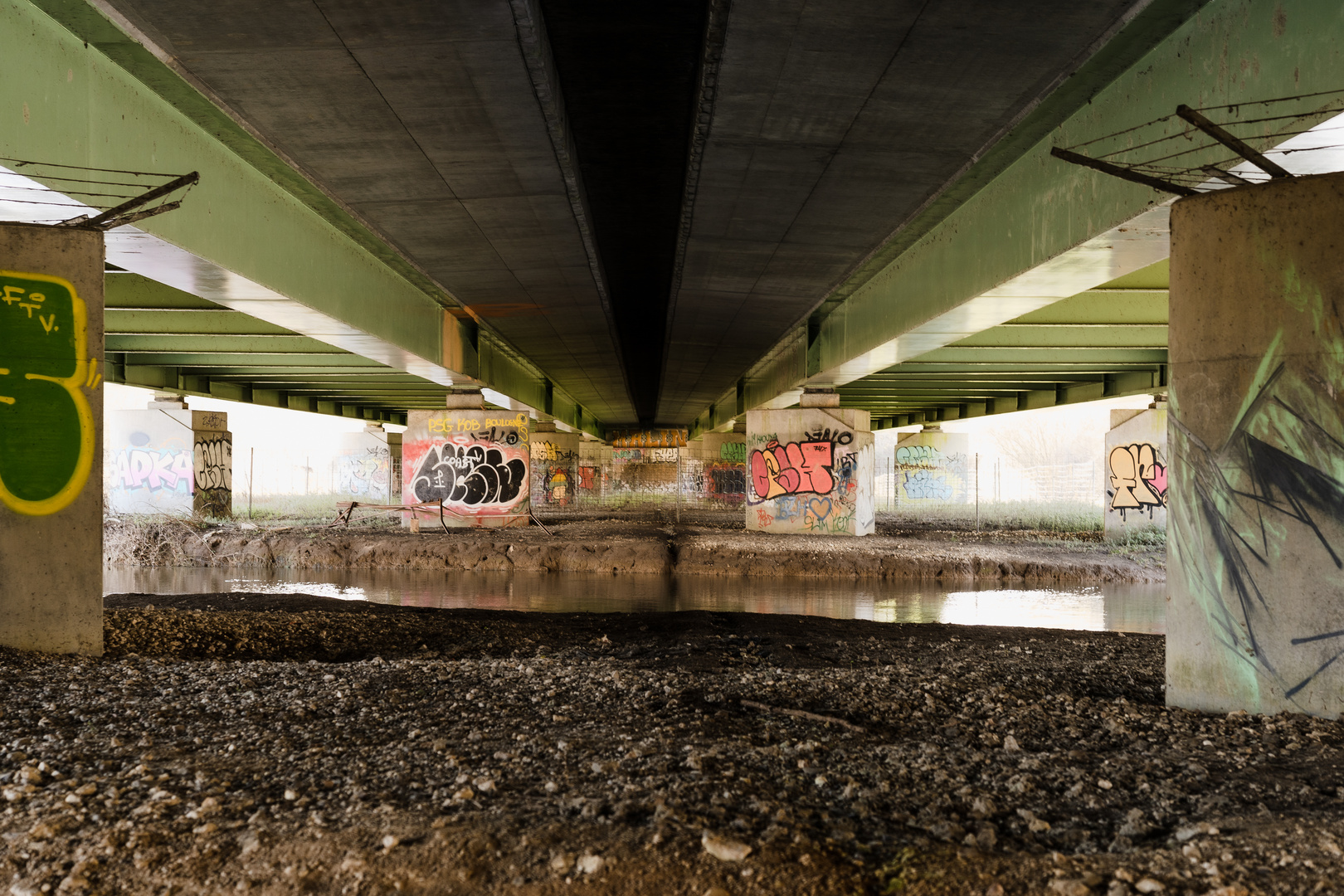 Sous le pont du loiret-1