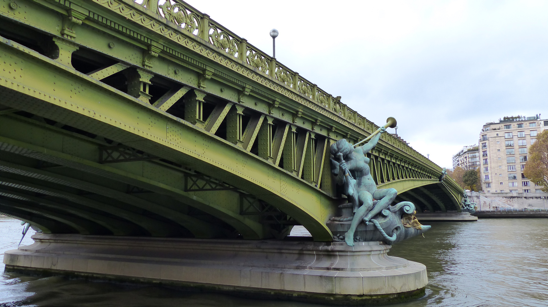 ...sous le pont Mirabeau, coule la Seine.. photo et image | paris, pont ...