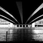 Sous les ponts...