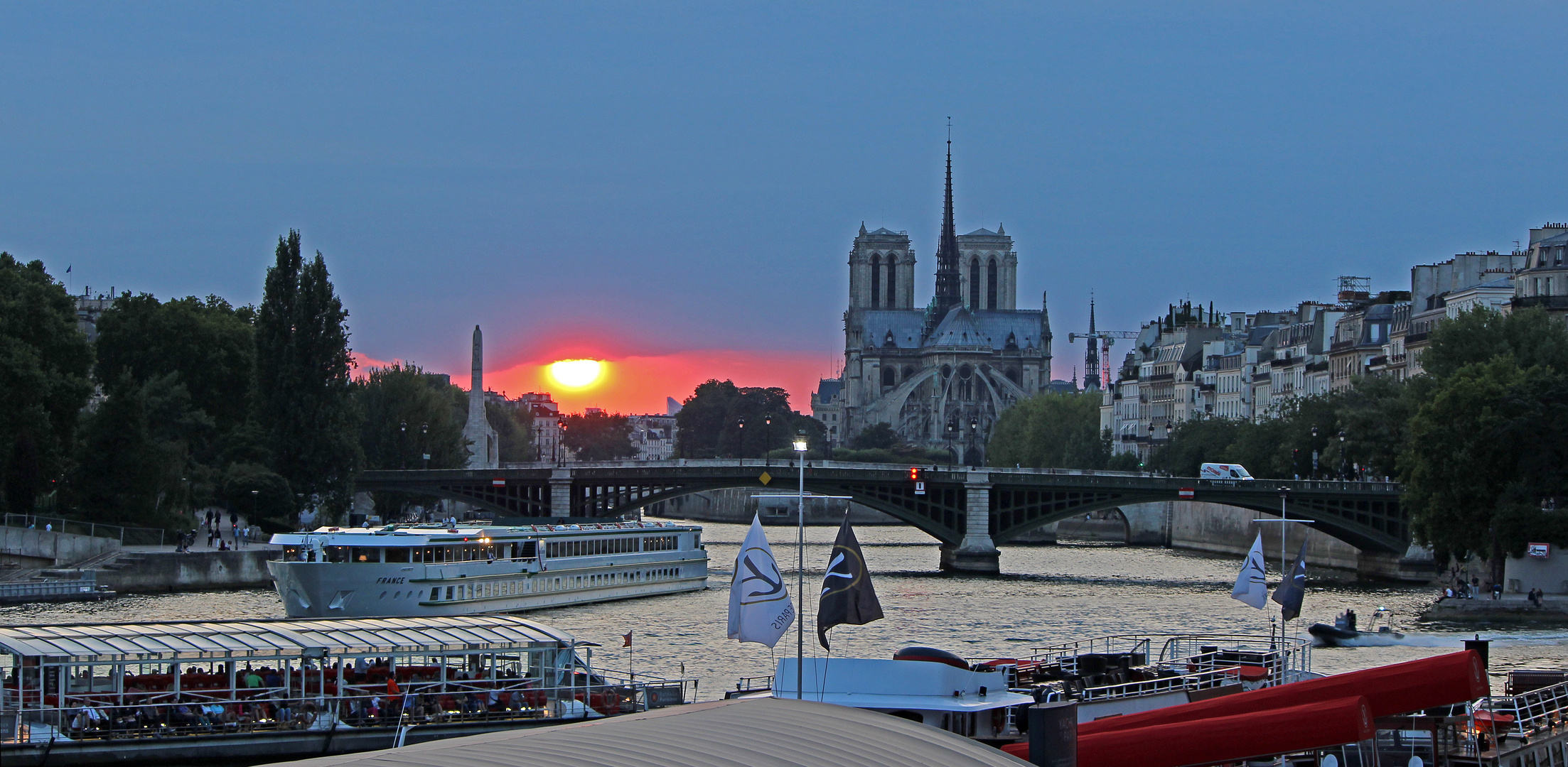 Sous les Ponts de ..Paris....