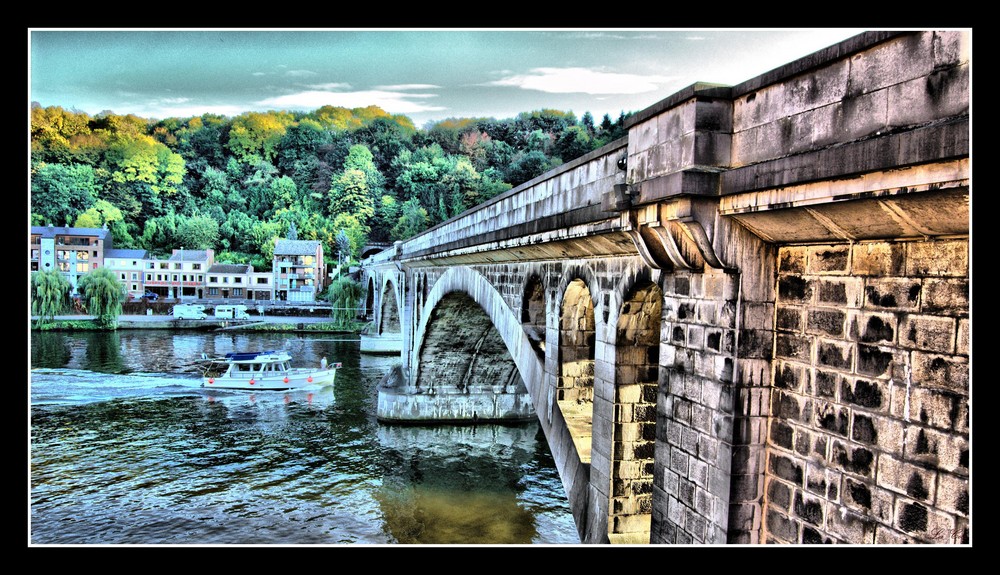 Sous un pont