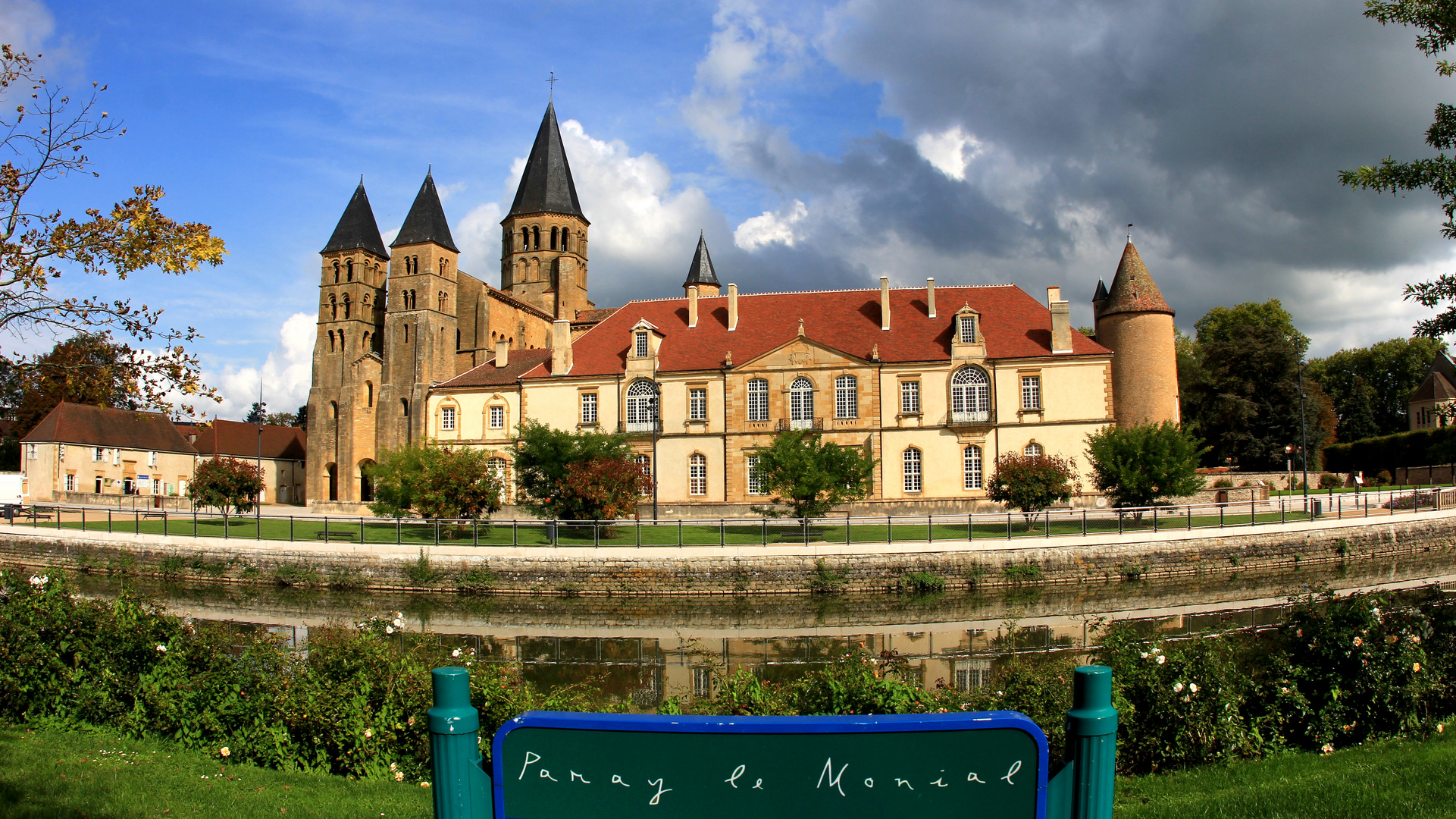 south burgundy : Paray le Monial