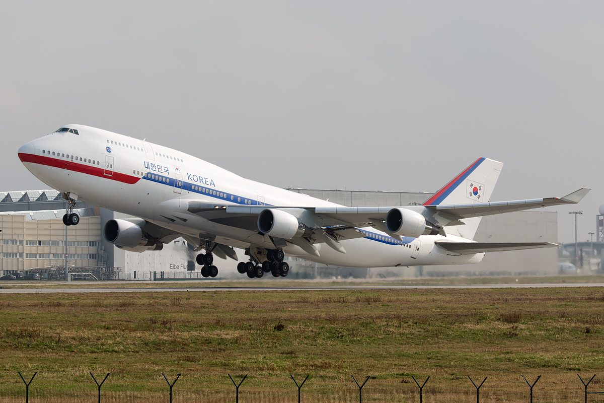 South Korea - Government Boeing 747-4B5, REG 10001