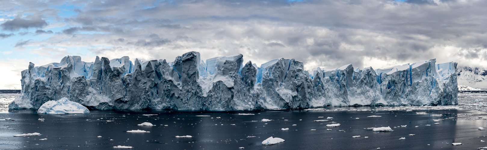 South Pole, Antarktis, Anvord Bay, Eisberg, Panorama