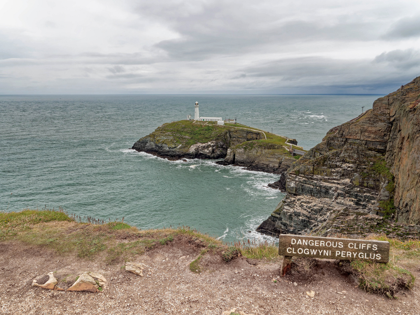 South Stack Lighthouse ...