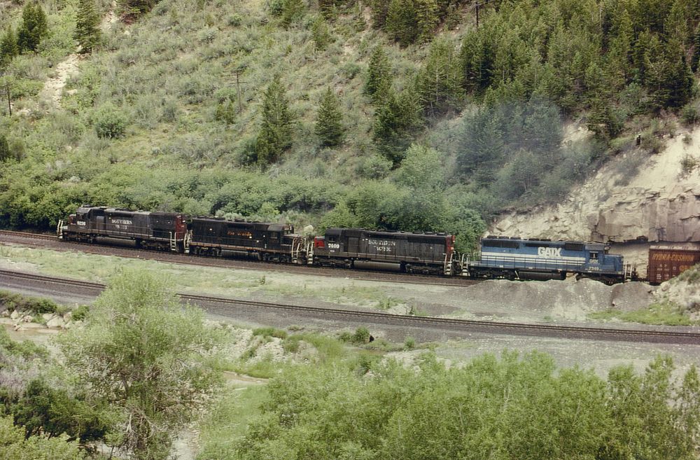 Southern Pacific Güterzug auf dem Weg zum Soldier Summit, Utah