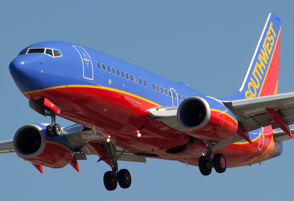 Southwest 737-700 - Low Cost in L.A.