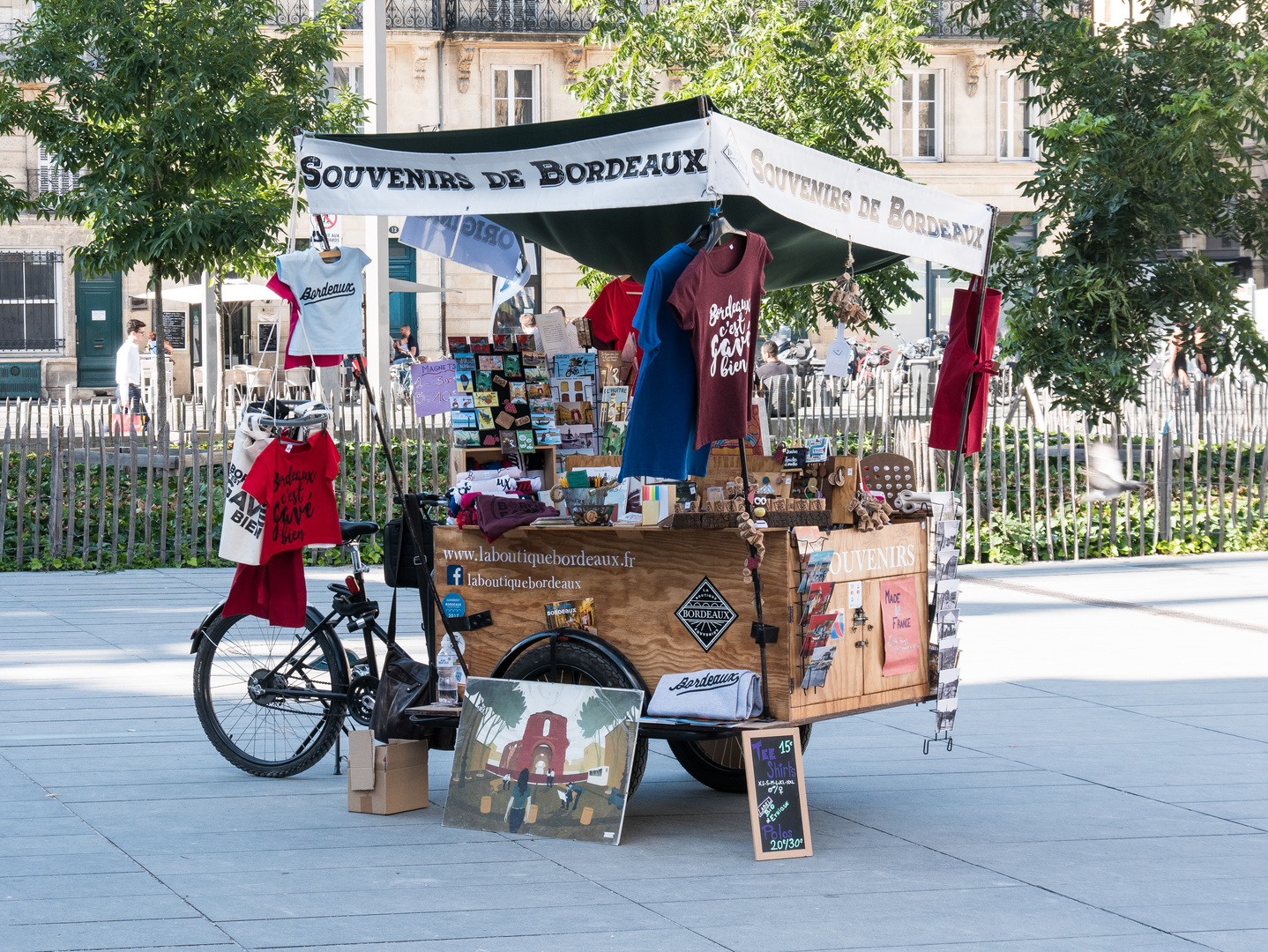 Souvenirs, Souvenirs