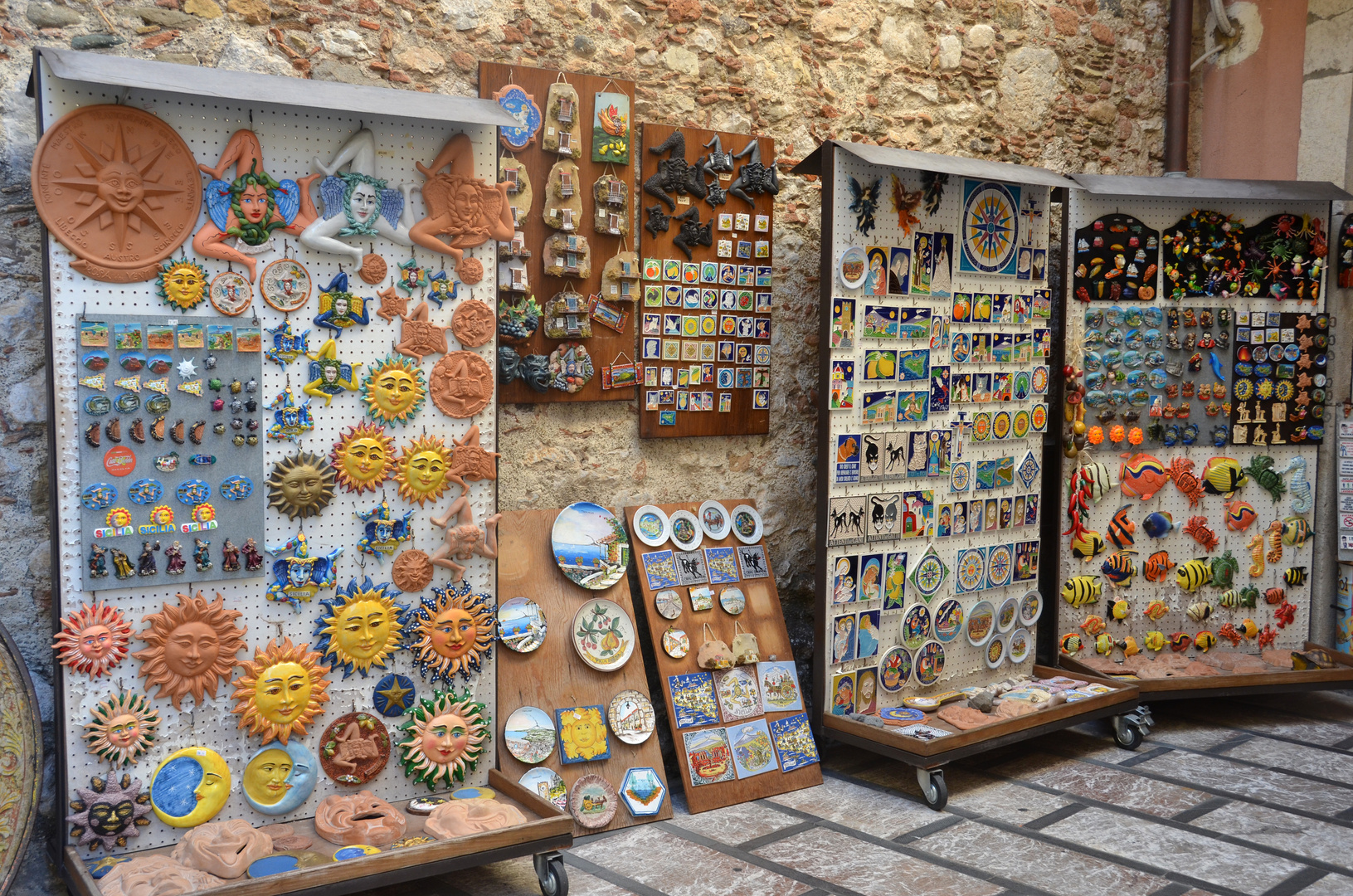 Souvenirshop in Taormina auf Sizilien