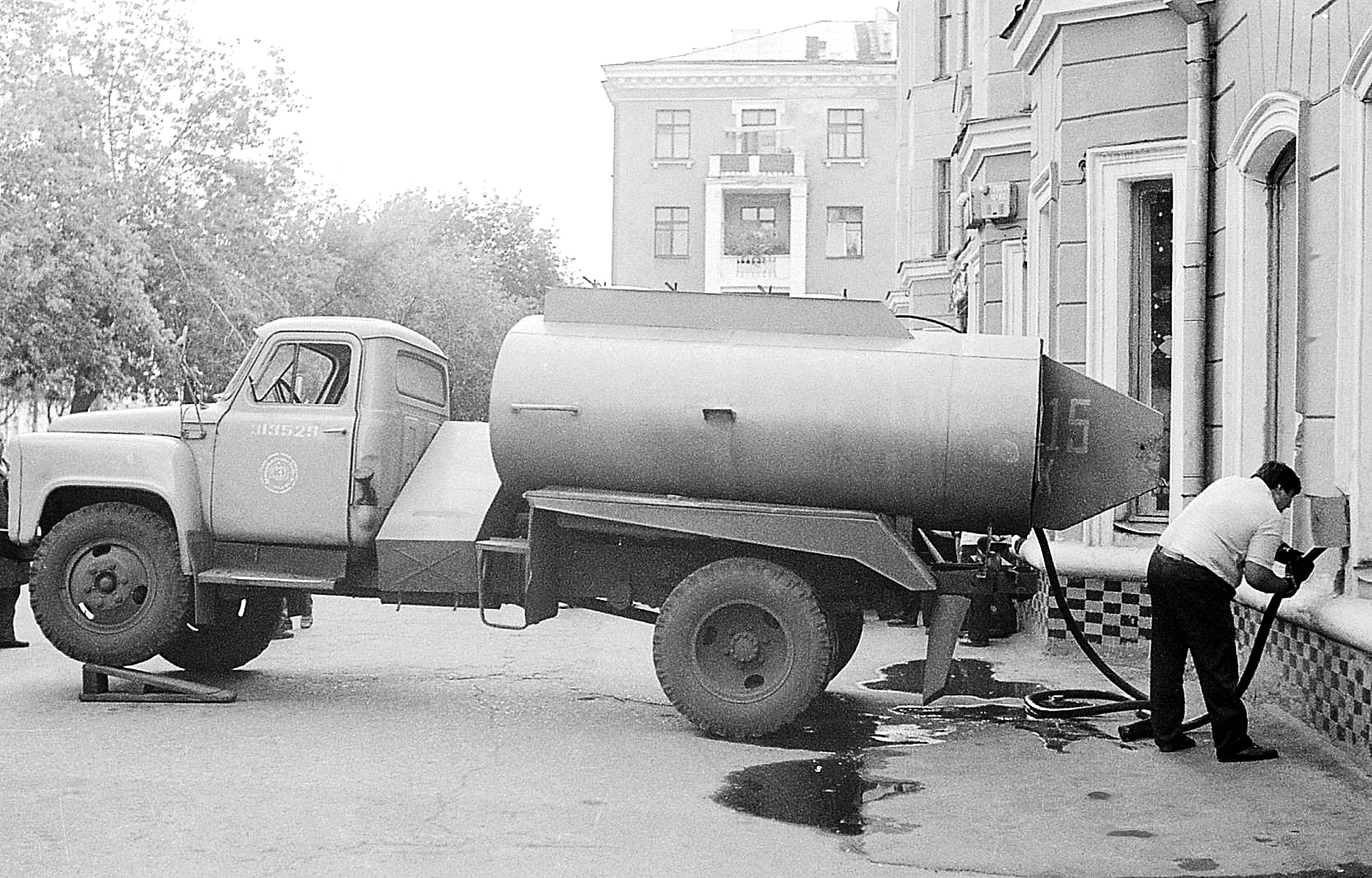 Soviet Bier in Stadt Kazan, 1983 (Serie).