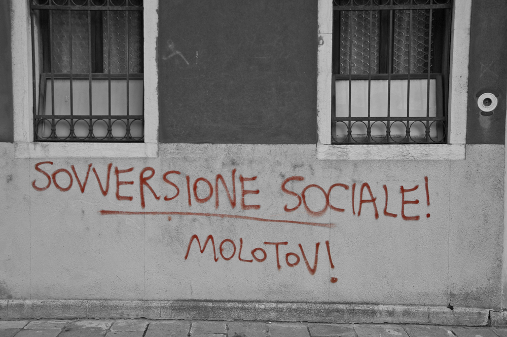 sovversione sociale